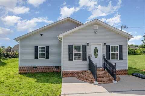 12 Forest Hill Road, Lexington, NC 27295