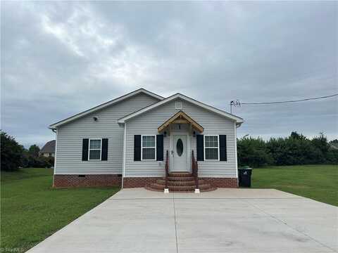 12 Forest Hill Road, Lexington, NC 27295
