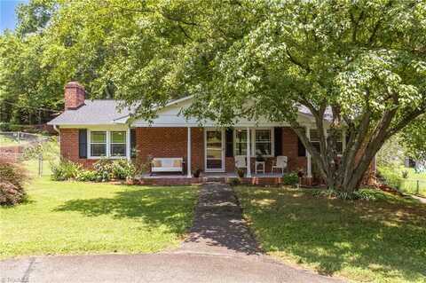 2415 Sedalia Drive, Clemmons, NC 27012