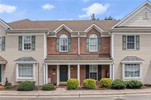 102 Salisbury Court, Kernersville, NC 27284