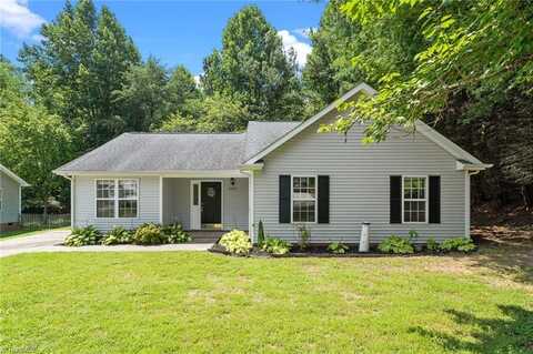 6885 Ironwood Circle, Greensboro, NC 27410