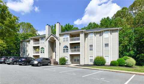 6704 W Friendly Avenue, Greensboro, NC 27410