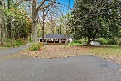 3825 Old Hollow Road, Kernersville, NC 27284