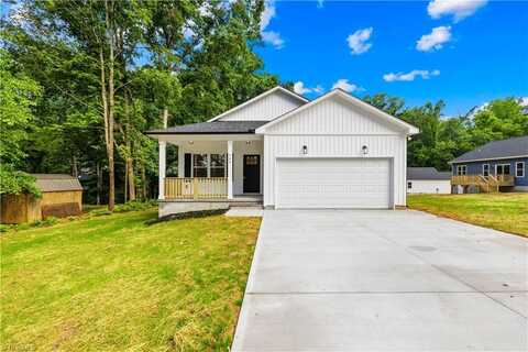 404 S Greenbriar Road, Statesville, NC 28625