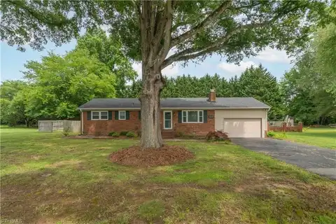 1415 Lambs Lane, Kernersville, NC 27284