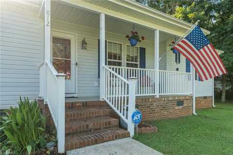 812 N Greenbriar Street, Liberty, NC 27298