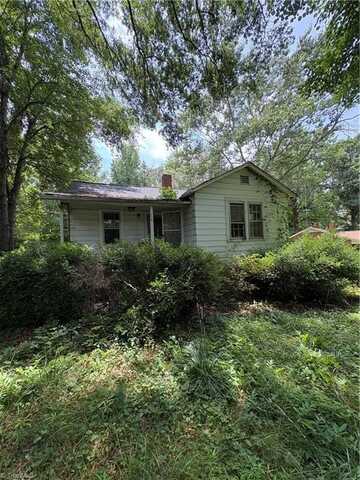 813 Strawberry Road, Reidsville, NC 27320