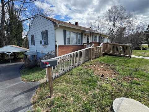 1845 Old Hollow Road, Walkertown, NC 27051