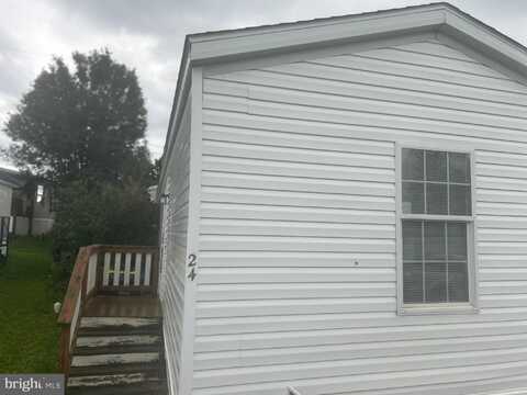 24 ERICA CIRCLE, HONEY BROOK, PA 19344