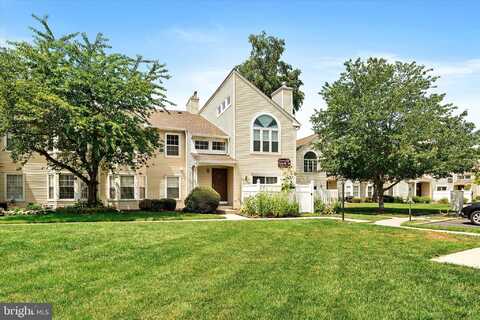 26 HUBER COURT, HIGHTSTOWN, NJ 08520