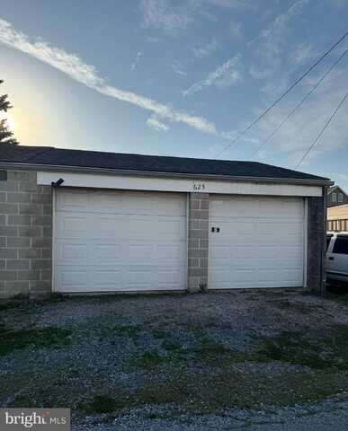 625 E MIDDLE STREET, HANOVER, PA 17331