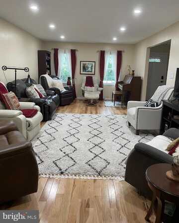 6414 SEVEN OAKS COURT, FALLS CHURCH, VA 22042