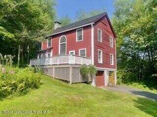 216 Starbarrack Road, Red Hook, NY 12571