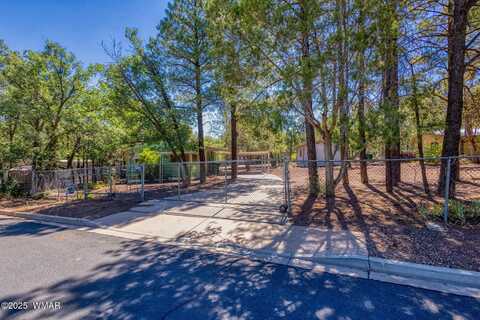 961 S 9th Avenue, Show Low, AZ 85901