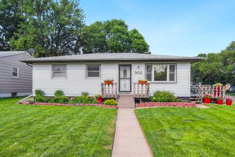 902 S 17th Street, Aberdeen, SD 57401
