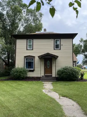 218 W Pine Street, Sisseton, SD 57262