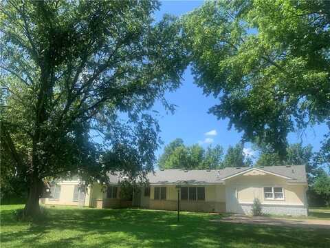 711 W Lilac ST, Rogers, AR 72756