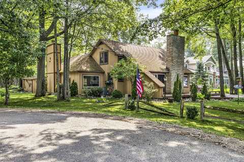159 Dale Road, Houghton Lake, MI 48629