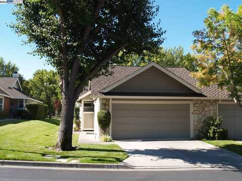 647 Doral Dr, Danville, CA 94526