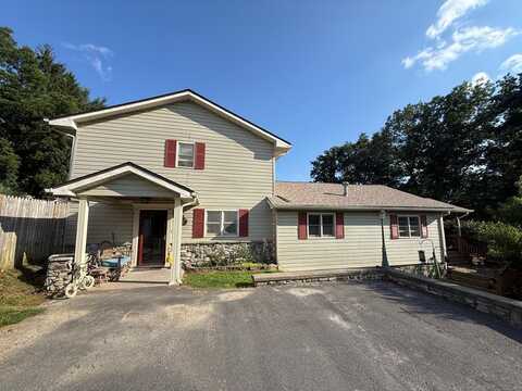 104 Plumley Lane, DANIELS, WV 25832
