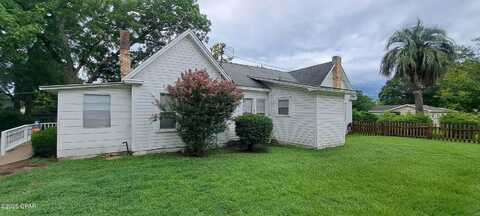 509 S Depot Street, Bonifay, FL 32425