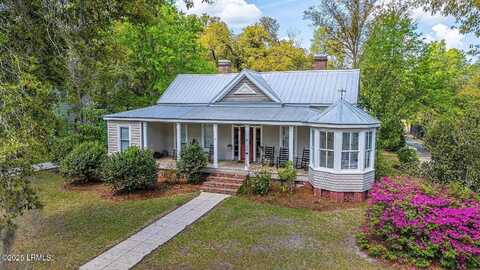 617 Hampton Street, Walterboro, SC 29488
