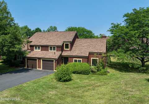 16 Windflower Way, Williamstown, MA 01267
