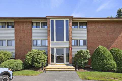 189 Stratton Rd, Williamstown, MA 01267