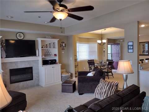 807 Harbour Towne unit: 807 E, Lake Ozark, MO 65049
