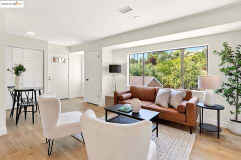 221 Village Place, Martinez, CA 94553