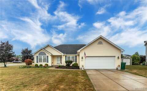 4625 Ridge Way, Hamburg, NY 14075
