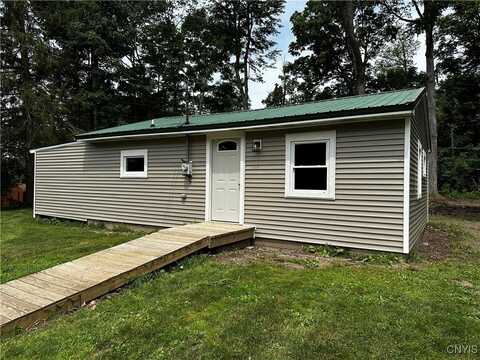 5613 Tennyson Lane, Tully, NY 13159