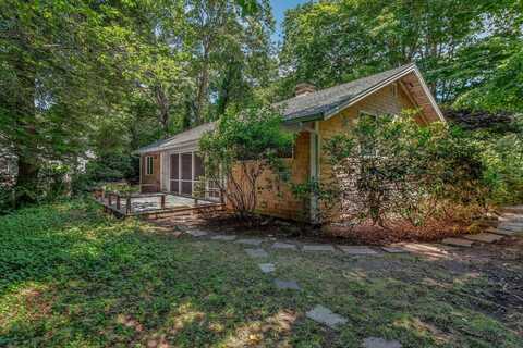 29 Wilson Road, Woods Hole, MA 02543