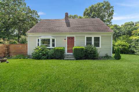 9 Whitman Drive, Sandwich, MA 02563
