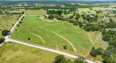 810 Clear Creek Rd, Fredericksburg, TX 78624