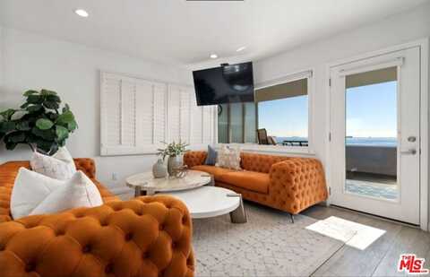 28 5th Pl, Long Beach, CA 90802