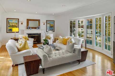 10614 Le Conte Ave, Los Angeles, CA 90024