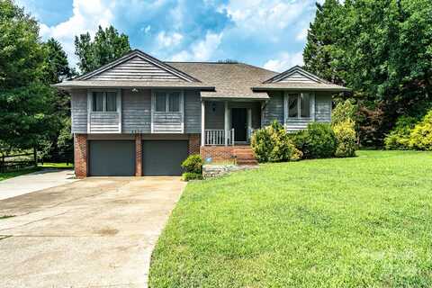 2439 36th Avenue NE, Hickory, NC 28601