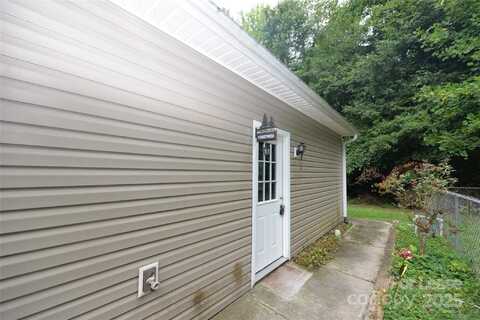 735 Seven Springs Way, Denver, NC 28037