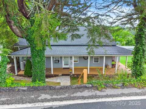 598 Summit Avenue, Spruce Pine, NC 28777
