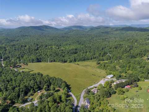 418 Mountain Page Road, Saluda, NC 28773