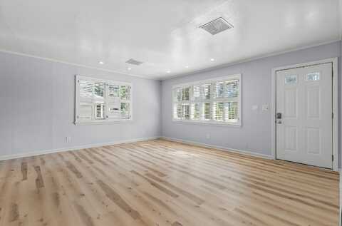 37 Tarinelli Circle, Bridgeport, CT 06606