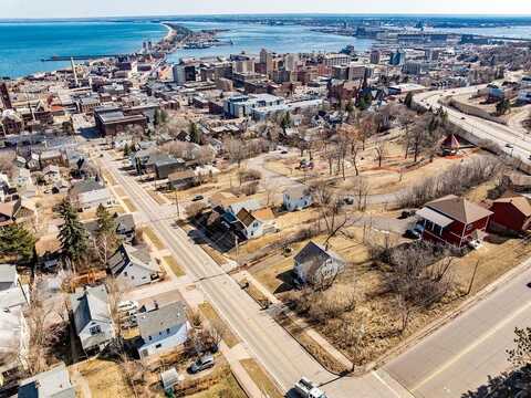 2 W 7th St, Duluth, MN 55802
