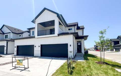 214 NE Doe Pointe Lane, Ankeny, IA 50021