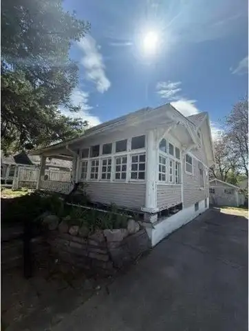 3126 SW 12th Place, Des Moines, IA 50315