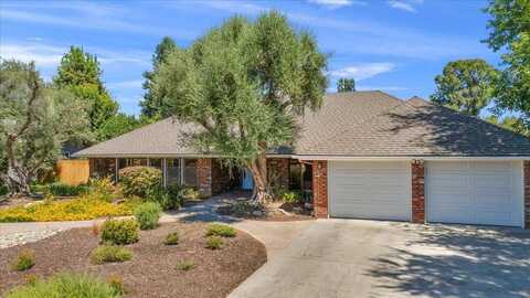7386 Benedict Avenue N, Fresno, CA 93711