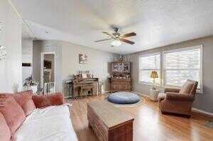 2640 Park Ln Drive, Bosque Farms, NM 87068