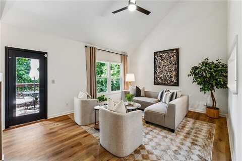 904 Ivy Green Lane SE, Marietta, GA 30067