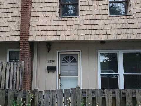 1394 Wood Circle S, Morrow, GA 30260
