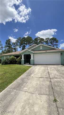 2911 Elaine Avenue N, Lehigh Acres, FL 33971